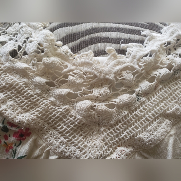 Off the shoulder long floral blouse - Picture 2 of 5